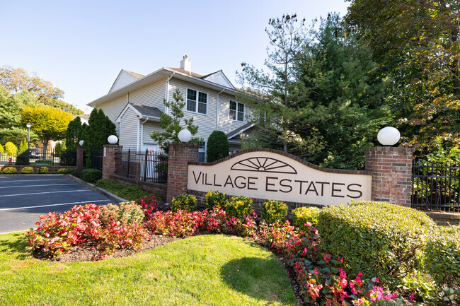 Foto del edificio - Village Estates