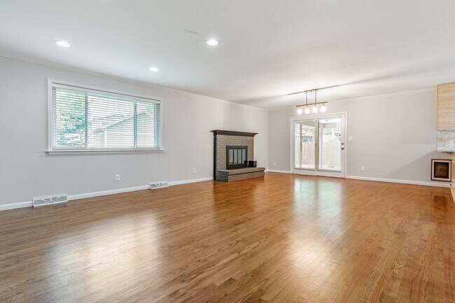 Foto del edificio - 6359 S Harlan Way