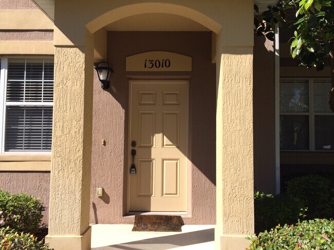 Building Photo - 13010 Langstaff Dr