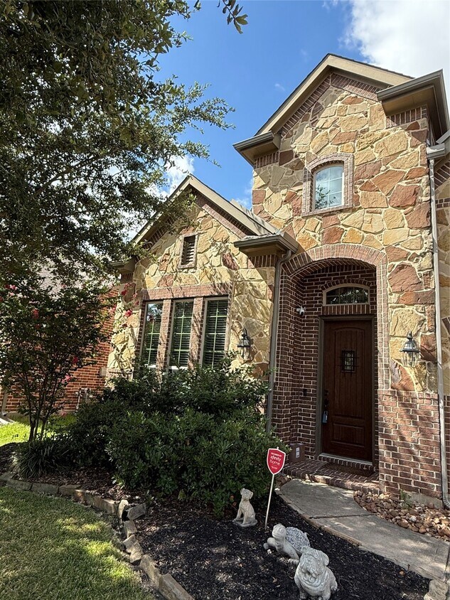 Foto principal - 19919 Durwood Pines Ln