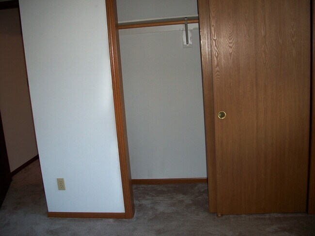 Foto del edificio - 2051 Cliff Alex Ct S