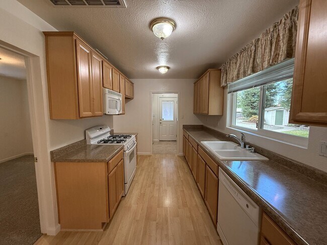 Foto del edificio - Secluded 2bd/1ba Carmichael Charmer near S...