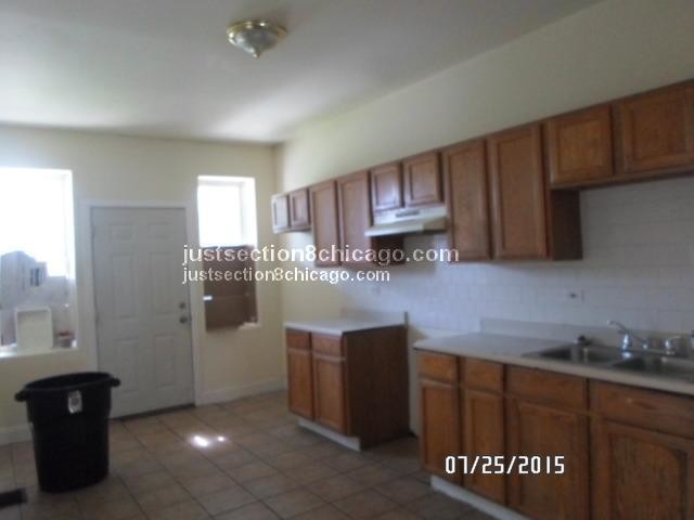 Primary Photo - 527 N Homan Ave