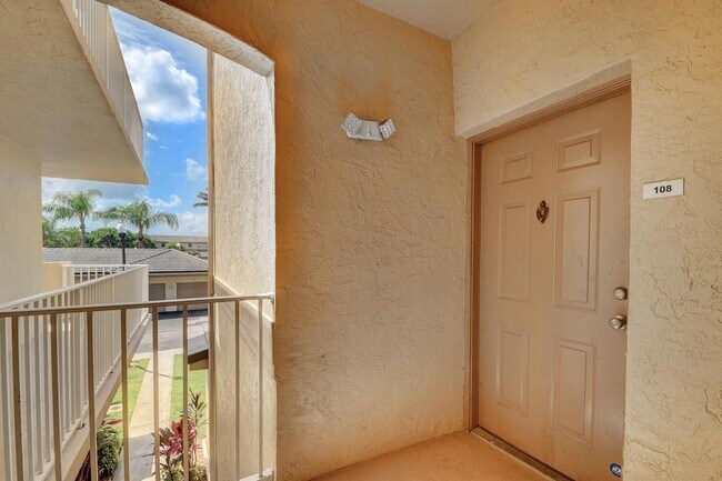 Foto del edificio - 2020 Greenview Shores Blvd