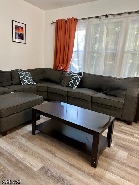 Building Photo - 112 Pompton Ave