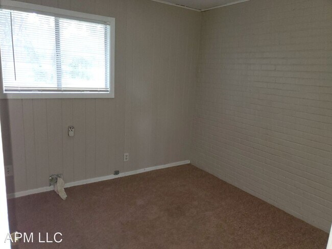 Building Photo - 2 br, 1 bath House - 2305 Trenton Street A...