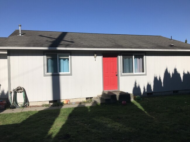 Building Photo - Burlington Rambler
