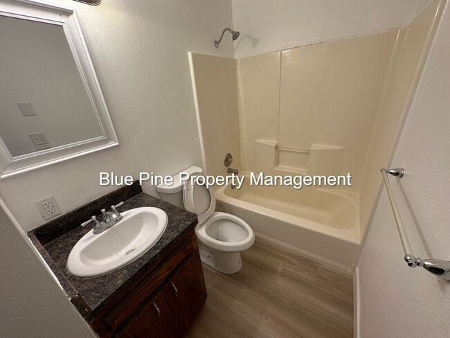 Building Photo - 1224 Holman Ave