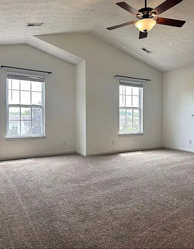 Foto del edificio - 3/4 Bedroom House - Harrison Schools