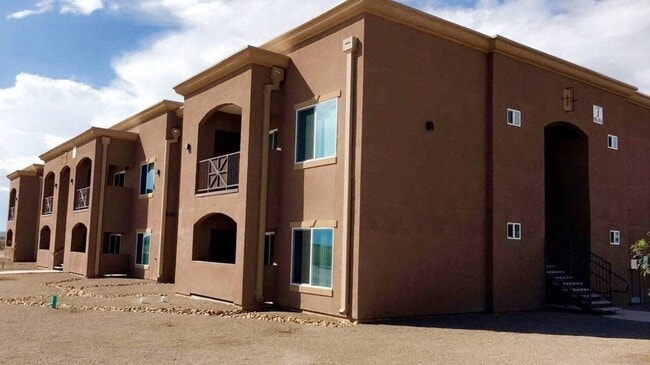 Building Photo - Spring River Luxury Apartment Homes