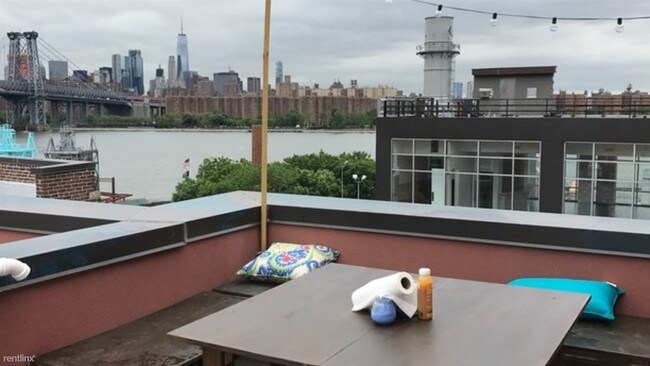 Building Photo - 2 br, 1 bath Apartment - 235 Kent Ave Apt 3F