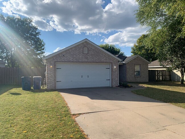 Building Photo - Cute 3BR/2BA in Bentonville