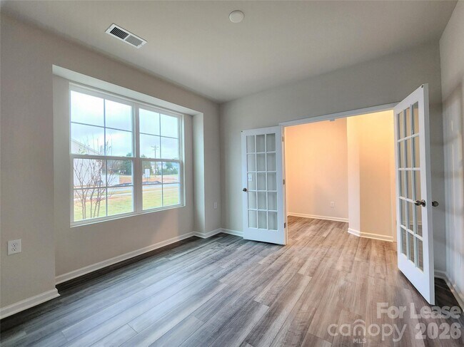 Foto del edificio - 12736 Wandering Brook Dr