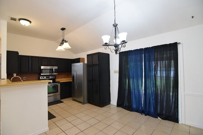 Foto del edificio - 4303 Brian Dr