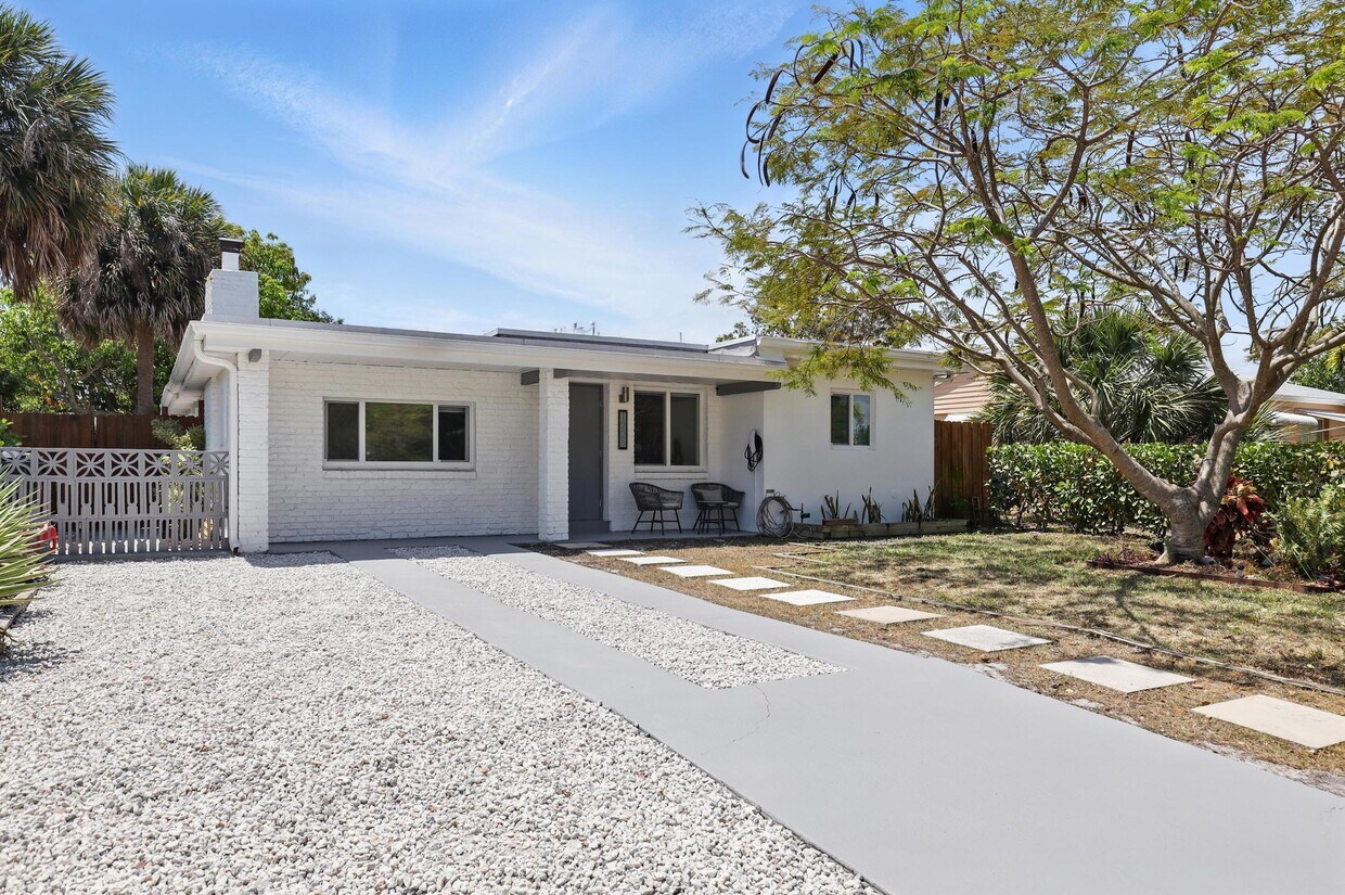 Foto principal - 1225 15th Ave N