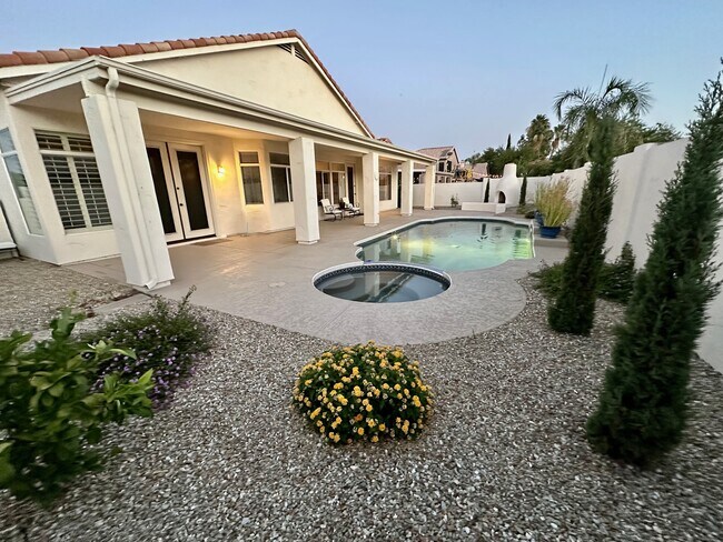 Photo - 15058 N 54th Way House