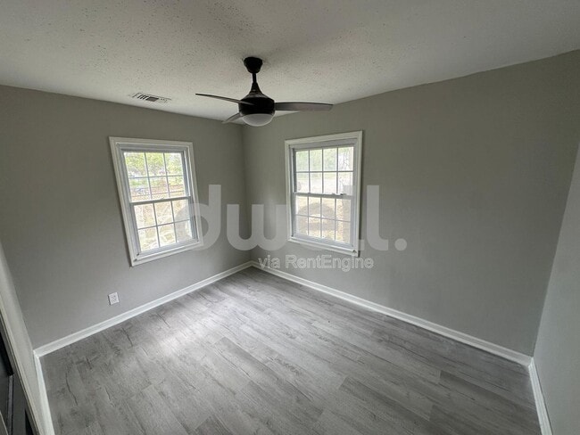 Building Photo - 2932 Abelia Dr