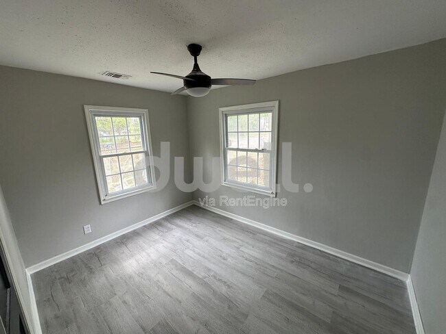 Foto del edificio - 2932 Abelia Dr