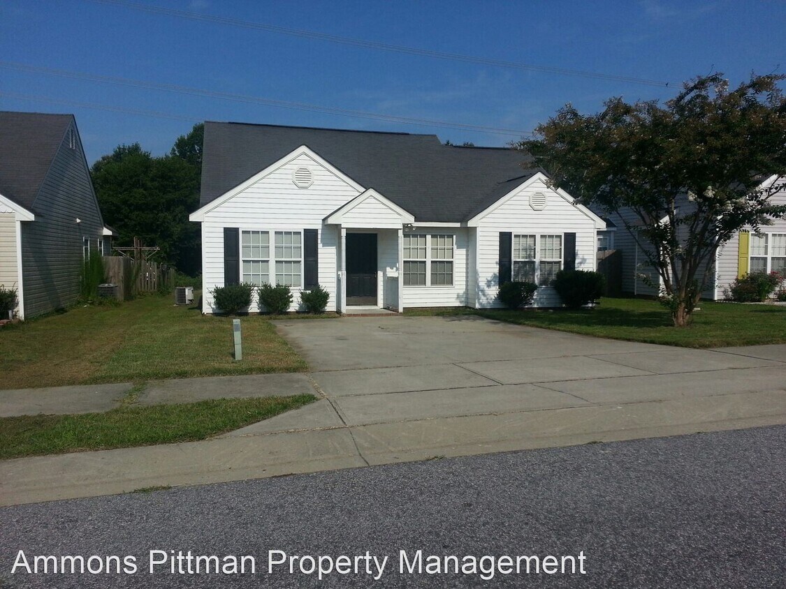 3 br, 2 bath House 5105 Limewood Street House Rental in Knightdale
