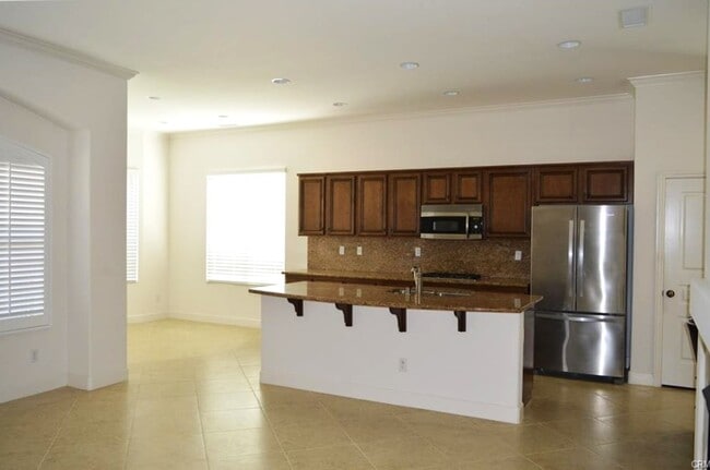 Building Photo - 24098 Boulder Oaks Dr