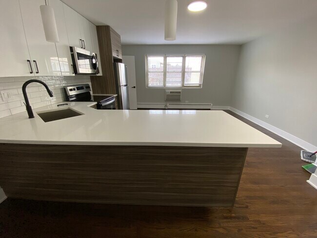 Foto del edificio - 452 W Oakdale Ave