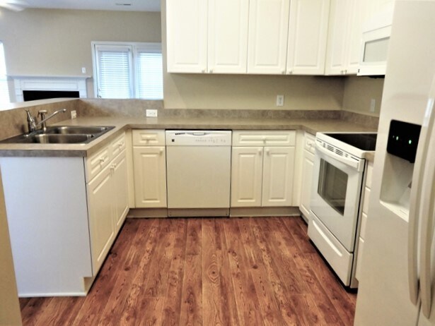 Building Photo - 111 Cassels Ln