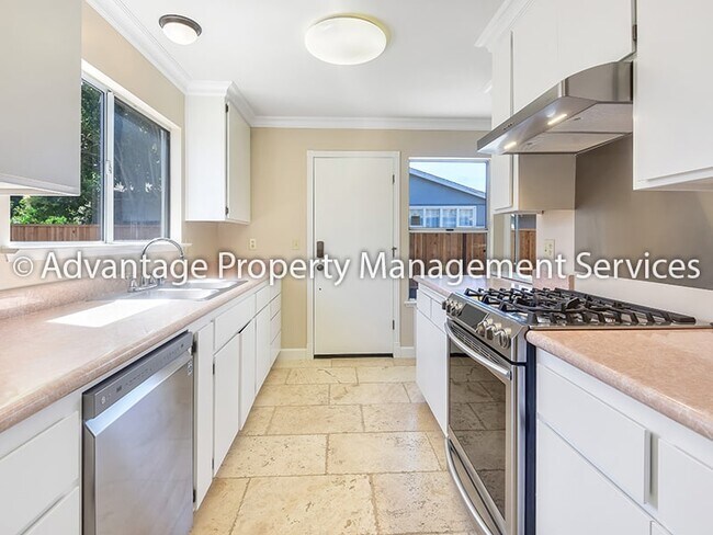 Foto del edificio - 30561 Brae Burn Ave
