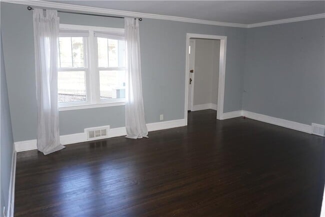 Building Photo - 2210 Lenox Rd NE