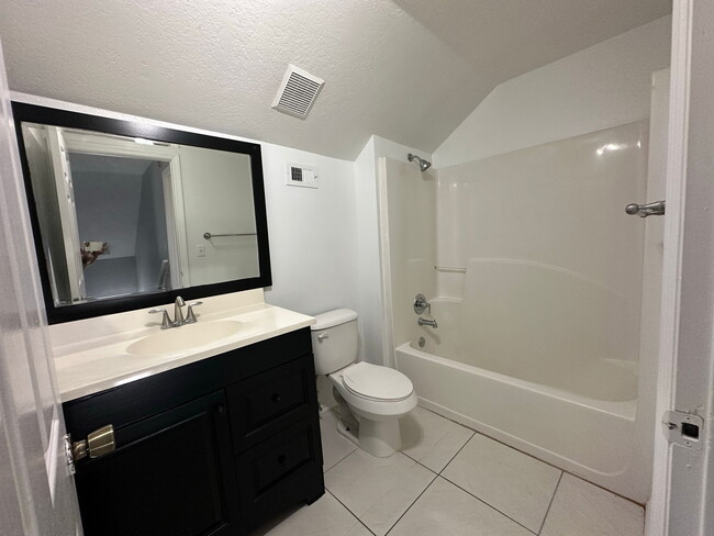 Building Photo - 127 Belvoir Dr