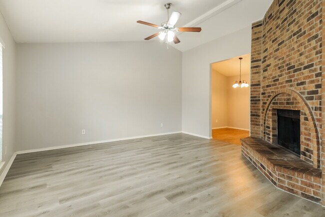 Building Photo - 428 Matterhorn St