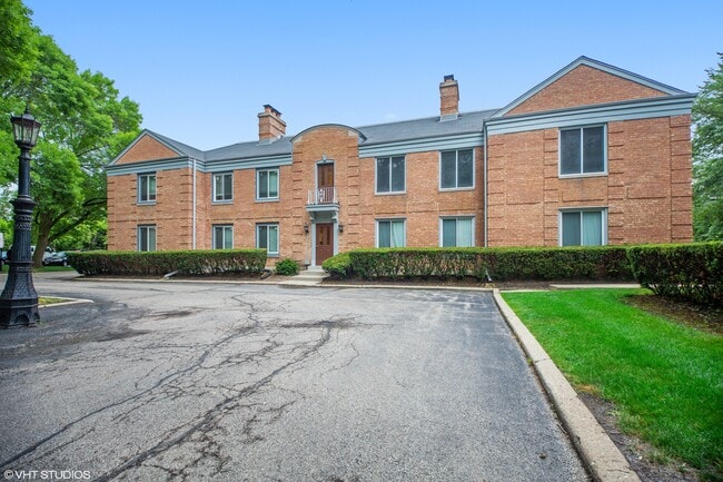 Building Photo - 1499 Shermer Rd