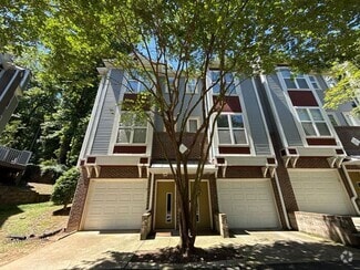 Building Photo - 2504 Cranbrook Ln