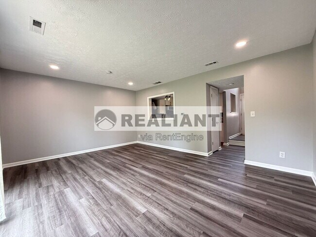 Building Photo - 6446 Linkview Ct