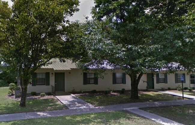 Foto del edificio - 3155 Louisville St