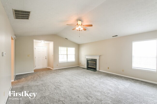 Foto del edificio - 5815 Victory Ave