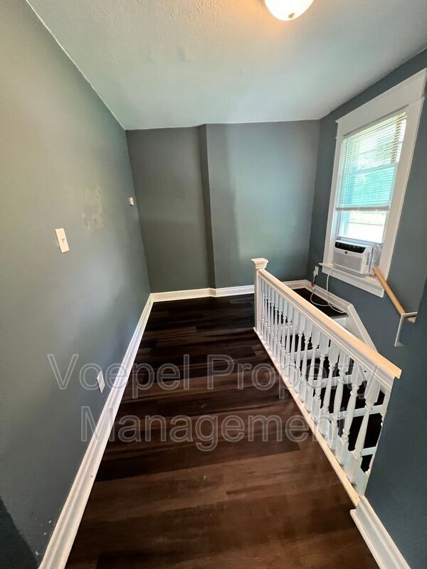 300 N White Ave Unit C, Kansas City, MO 64123 Condo for Rent in