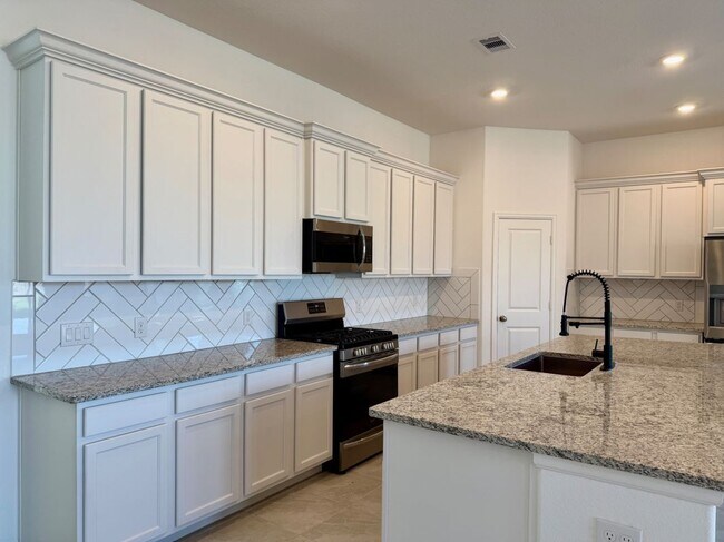 Foto del edificio - 3715 Rock Ledge Dr