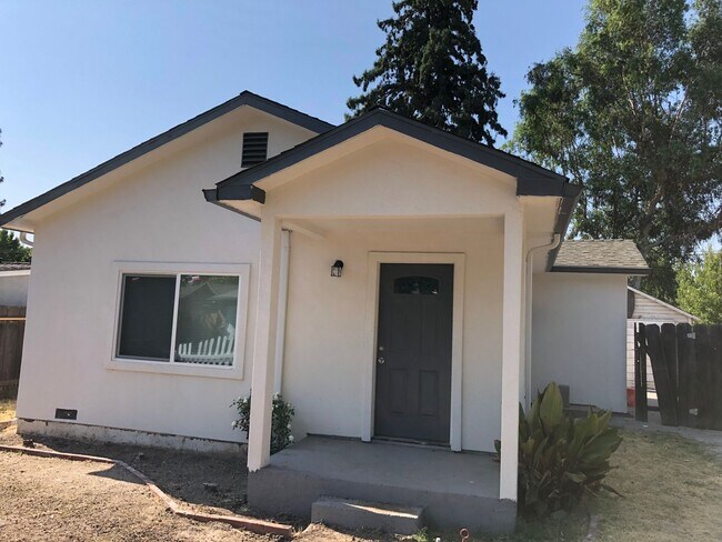 Foto del edificio - 1624 Glenwood Dr., Modesto, CA 95350