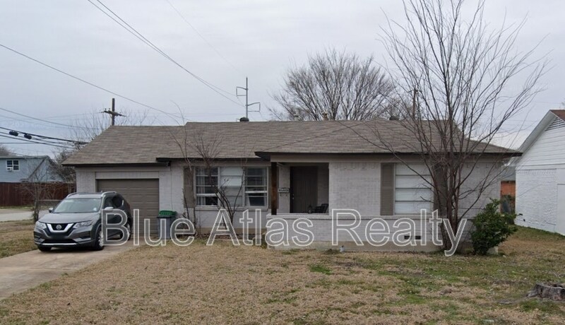 Building Photo - 3537 Hilton Dr