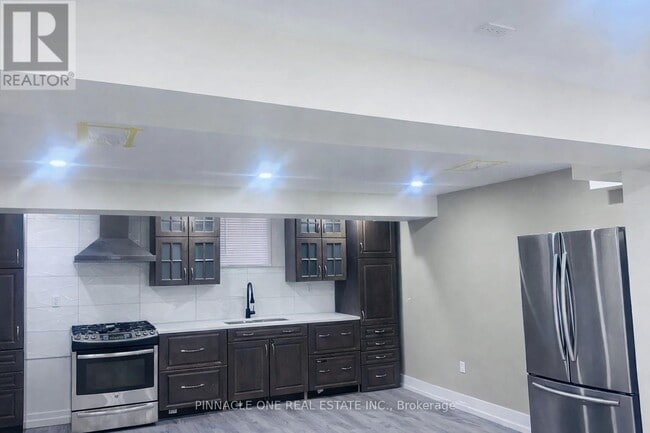 Building Photo - 357 Mactier Dr