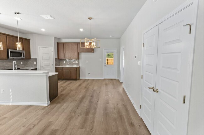 Foto del edificio - 804 W Huntington St