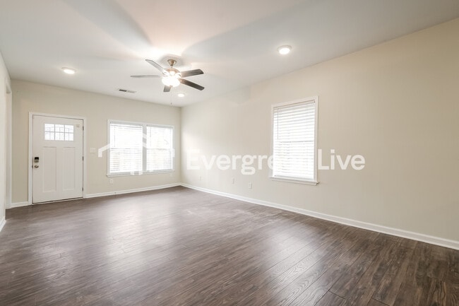 Foto del edificio - 1596 Jonesboro Rd SE