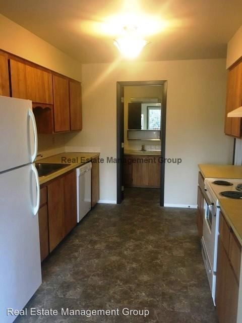 Foto del edificio - 1600 Birchwood Ln
