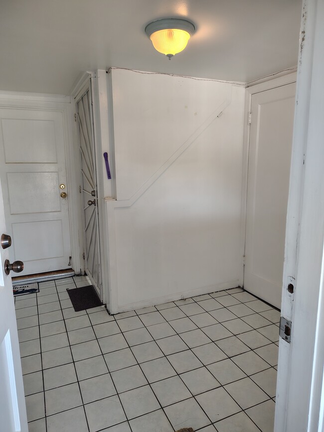 Main entrance - 3624 San Bruno Ave