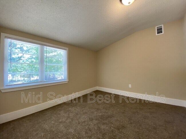 Foto del edificio - 4224 W 15th St