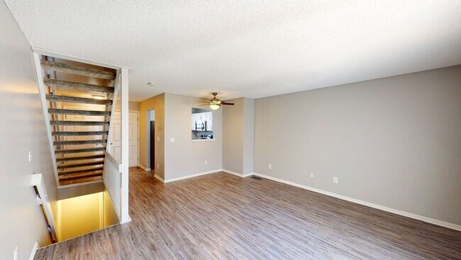 Foto del edificio - 1778 Ridgebury Dr