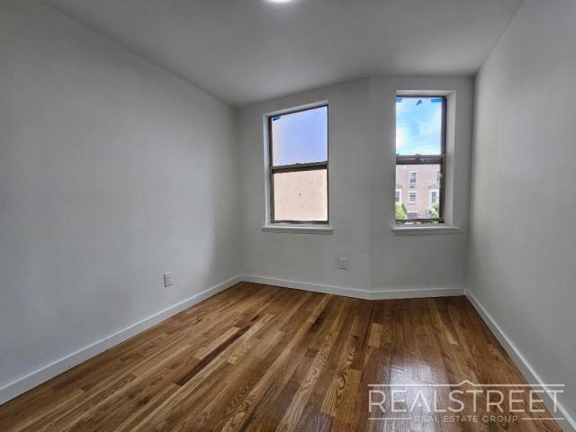 Foto del edificio - 1 bedroom in BROOKLYN NY 11233