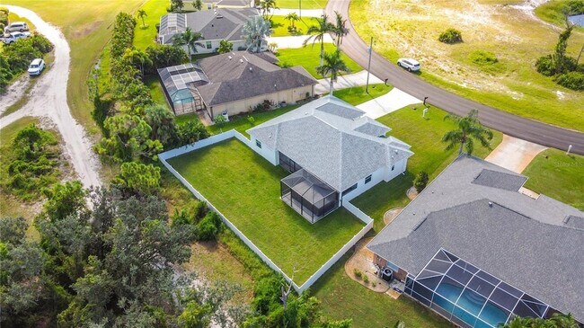 Building Photo - 26 Medalist Way