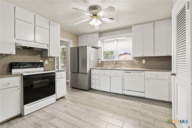 Foto del edificio - 2004 Mockingbird Ln