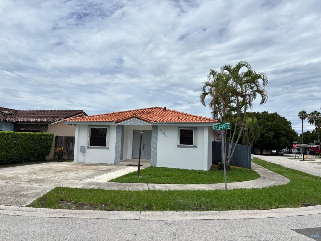 Primary Photo - 5656 SW 149th Pl